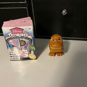 Disney doorables series 10 Butch